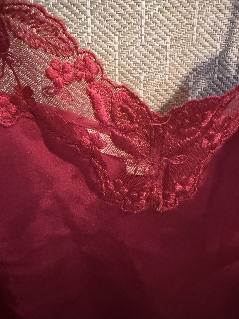 Vintage 90s Victoria's Secret Burgundy Red Satin Lace Cami Top - Size M - Picture 3 of 5